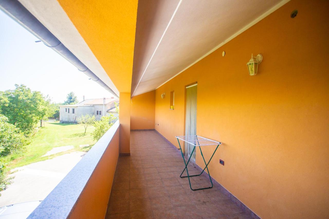 Holiday Home Labud Žminj Eksteriør bilde